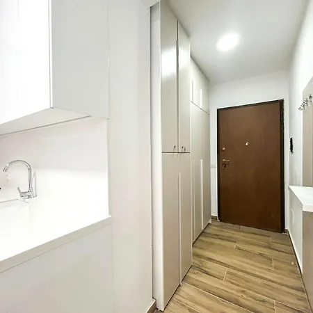 1241 Apartment