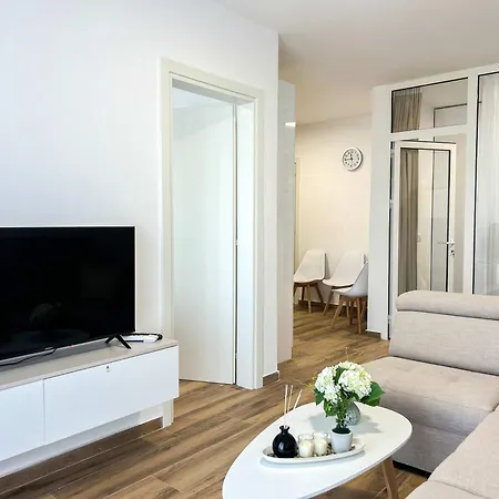 Apartment 1241