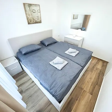 1241 Apartment *